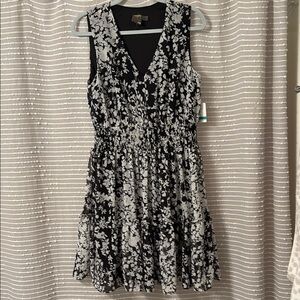 Black and White Floral Dress size 16
